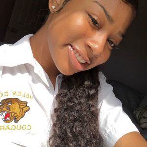 Meet your Posher, Ayanna